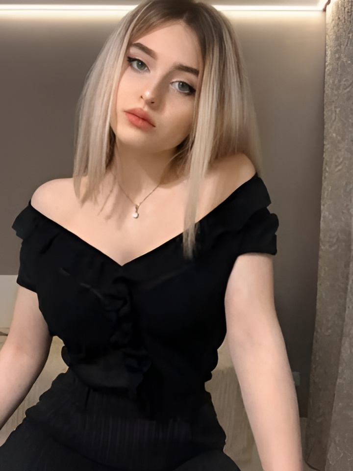 Кира привлекальеная девушка из Кингисеппа цена от 4000 руб