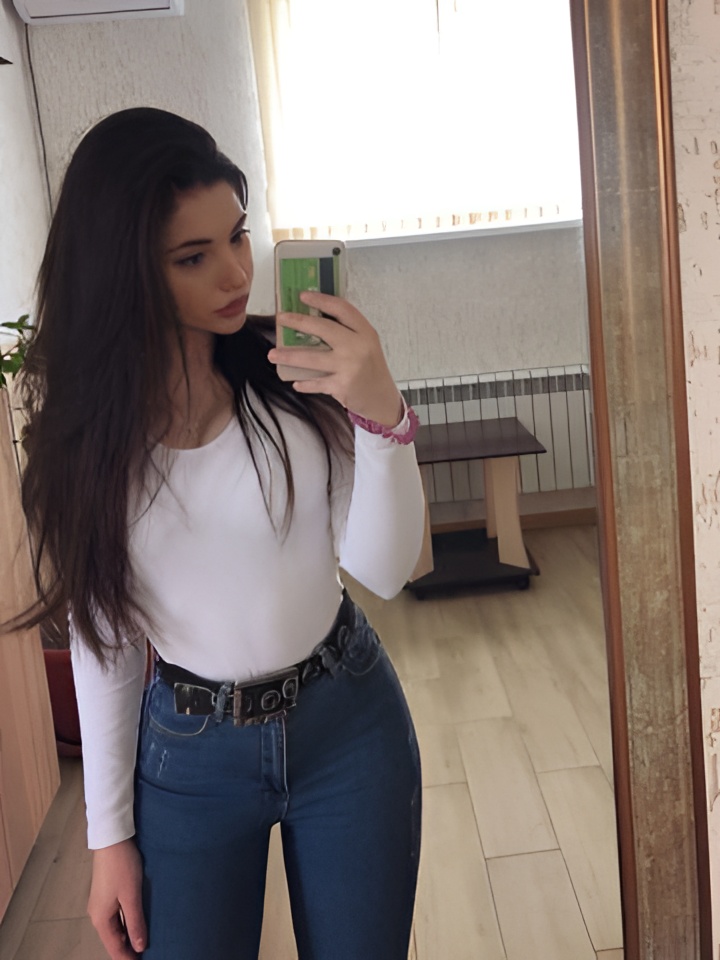 Индивидуалка Медея, доступна для личного знакомства от 2000 руб