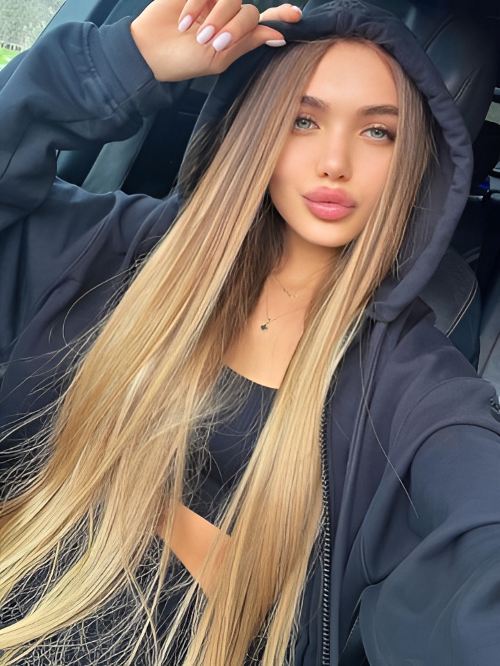 Оксана привлекальеная девушка из Кингисеппа цена от 3000 руб