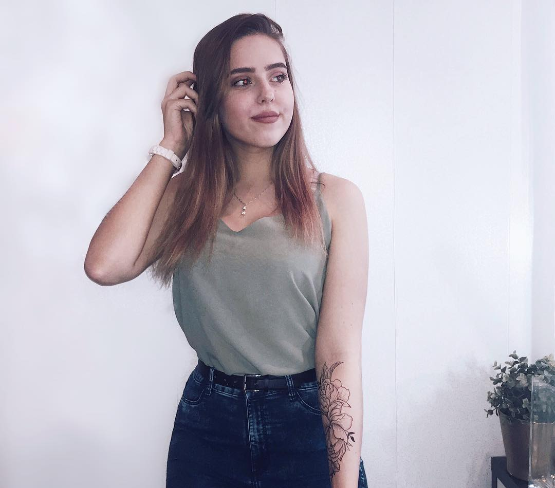 Катя привлекальеная девушка из Кингисеппа цена от 3500 руб