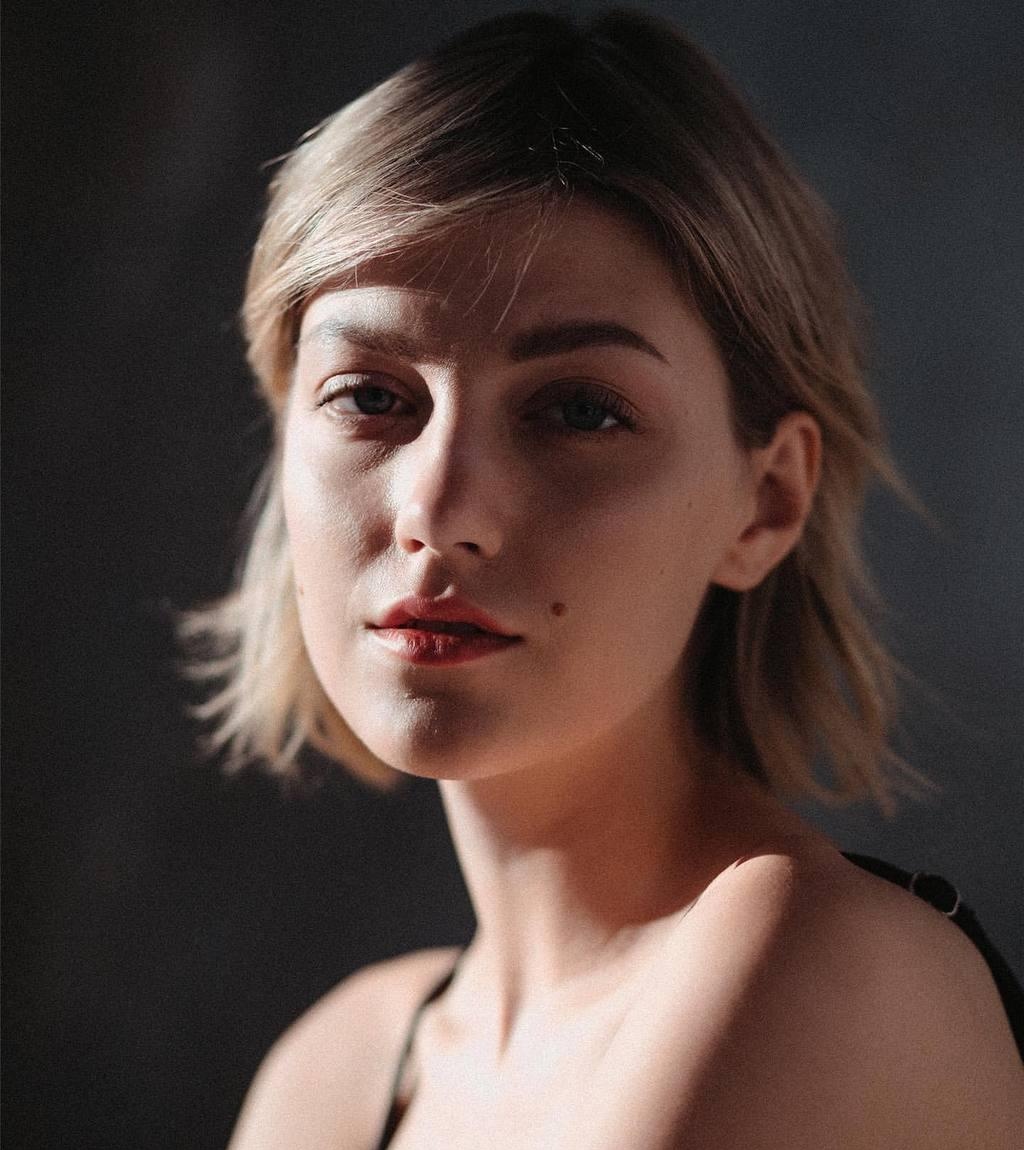 Шарлотта привлекальеная девушка из Кингисеппа цена от 7000 руб