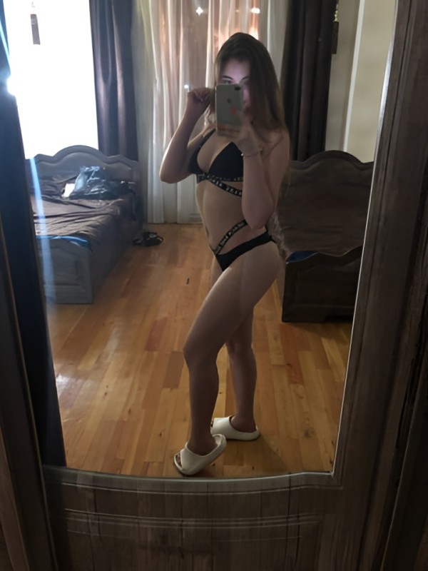 Елизавета привлекательная девушка из Кингисеппа цена от 3000 руб