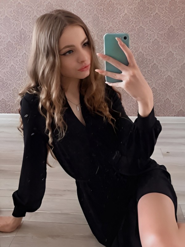 Ксения привлекательная девушка из Кингисеппа цена от 5000 руб