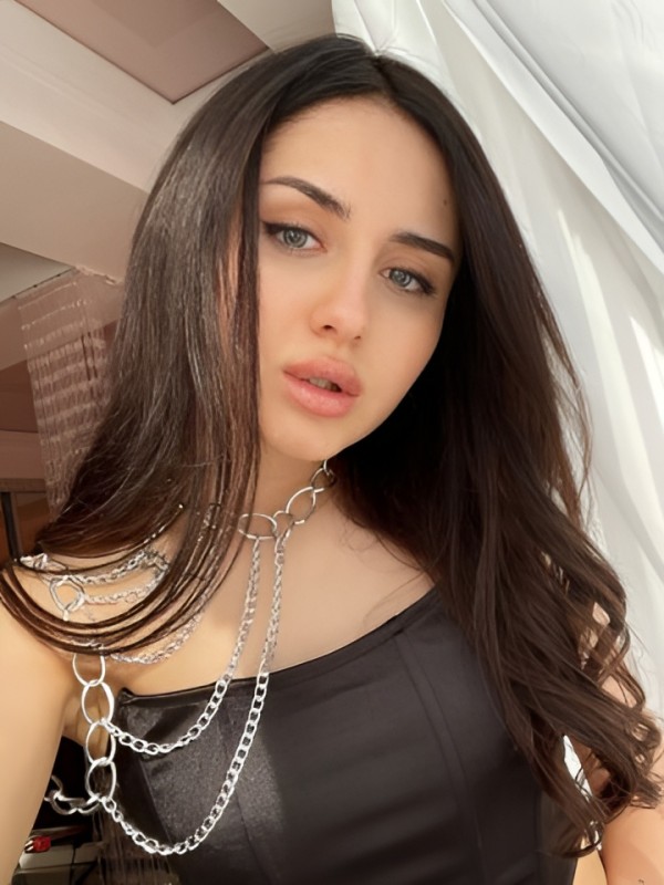 Ксения привлекательная девушка из Кингисеппа цена от 2500 руб