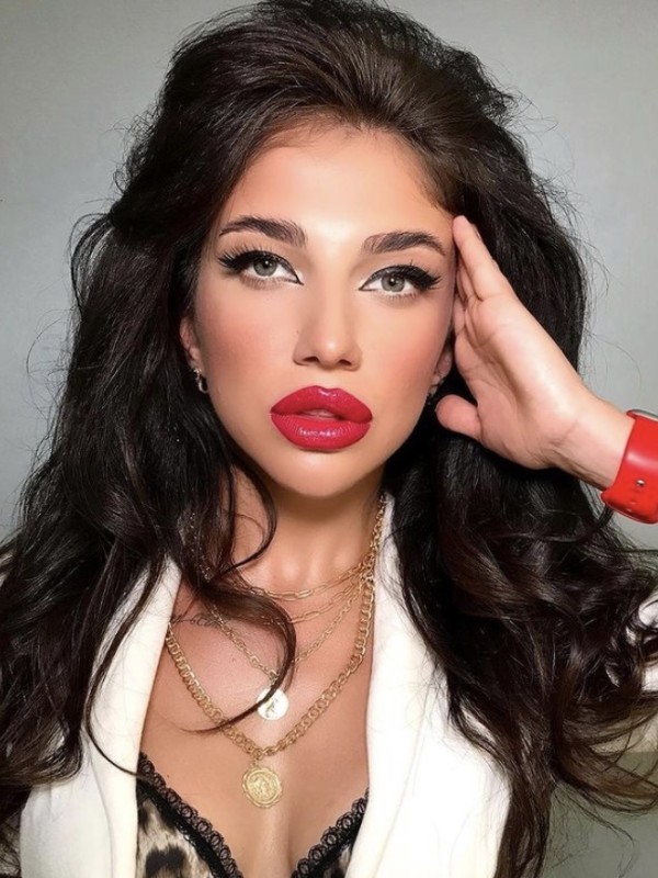 🎥 Влада привлекательная девушка из Кингисеппа цена от 5000 руб