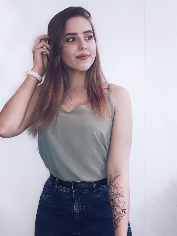 Катя привлекательная девушка из Кингисеппа цена от 3500 руб