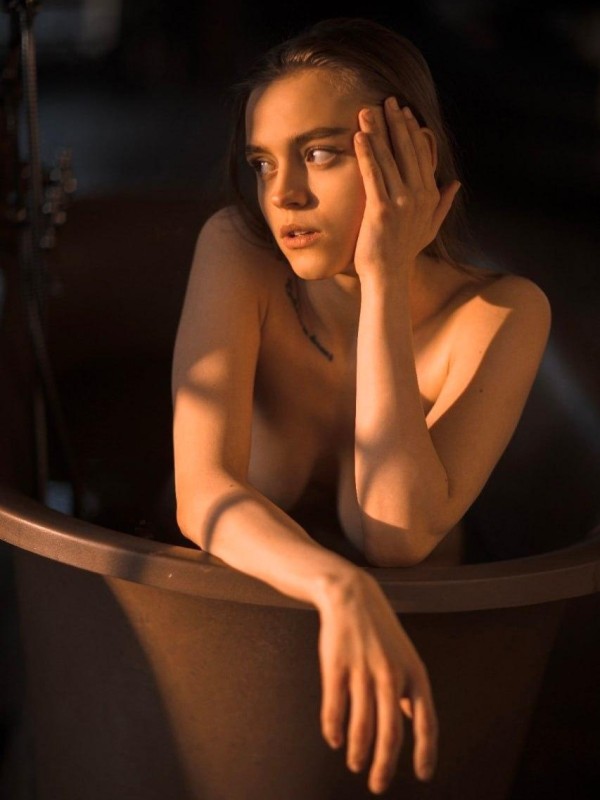 Лилия привлекательная девушка из Кингисеппа цена от 5000 руб